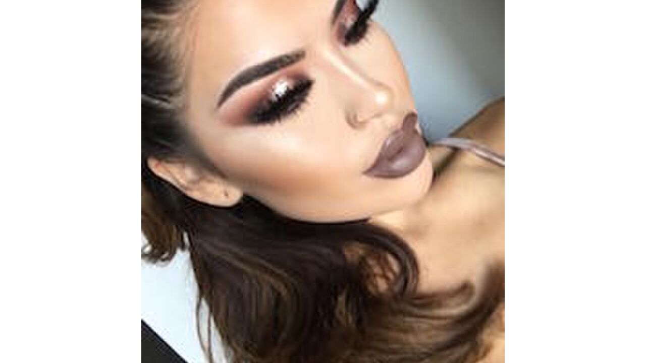 Illustratie voor: 5 must-know tips van de grootste Instagram make-up artist