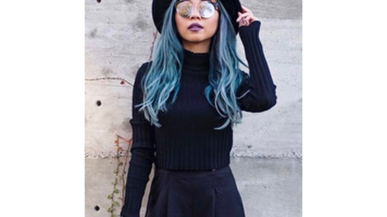 Illustratie voor: Denim hair is nu helemaal hot