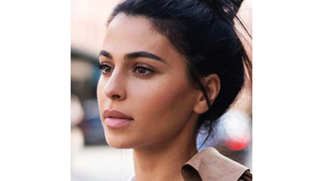 Illustratie voor: Deze nude make-up look kun je áltijd rocken