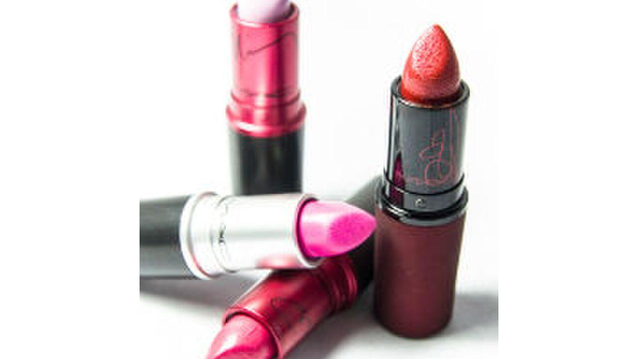 Illustratie voor: Net binnen! Zó krijg je korting op MAC lipsticks