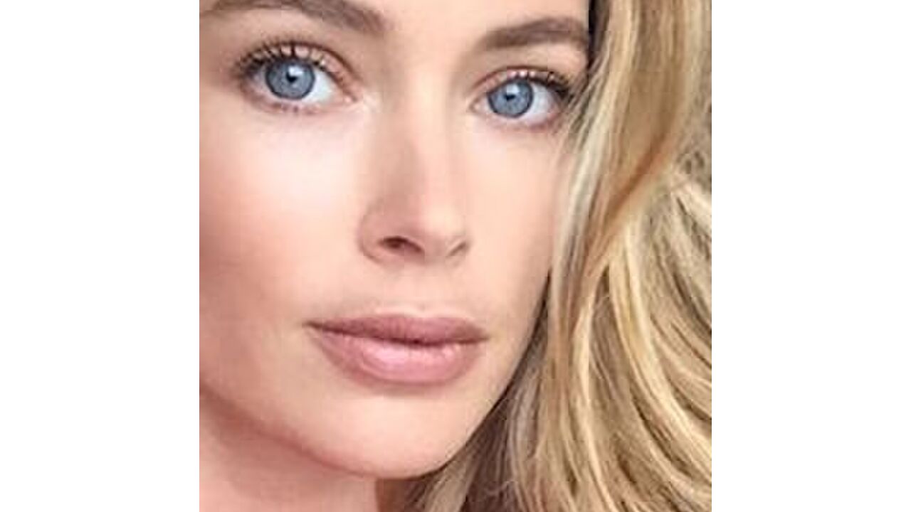 Illustratie voor: 5 x make-up tips voor meiden met blauwe ogen