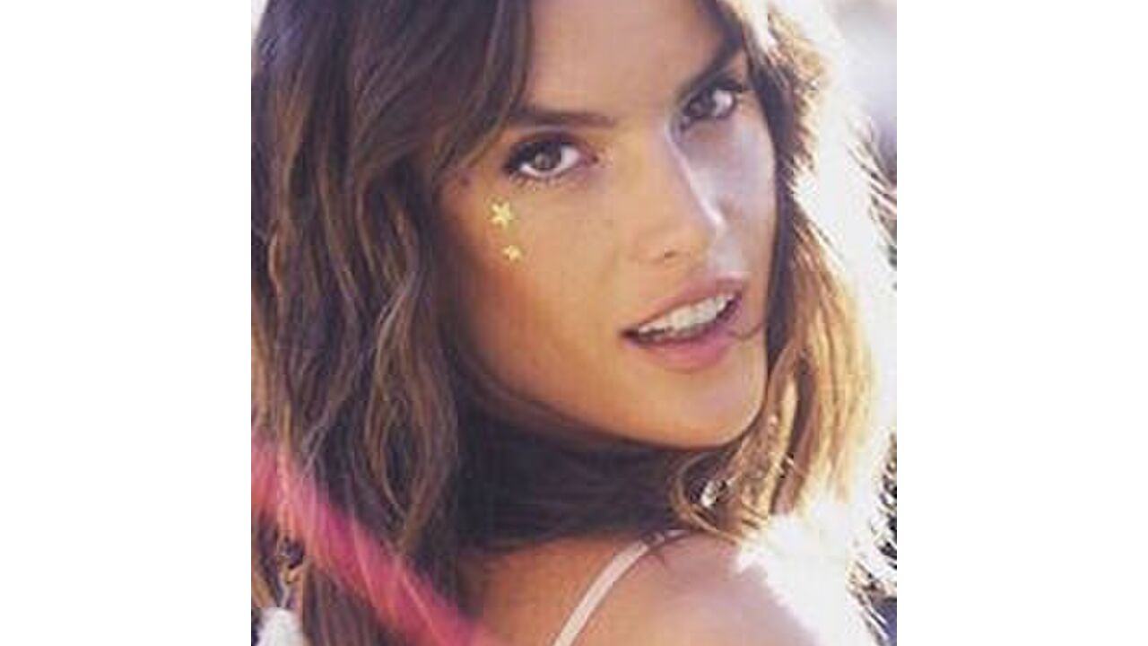 Illustratie voor: De mooiste beauty looks van Coachella 2017