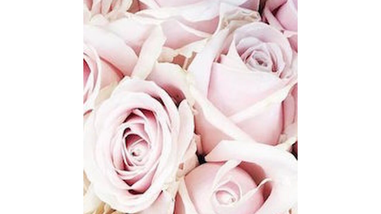 Illustratie voor: Trend op Instagram: flower eyeliner