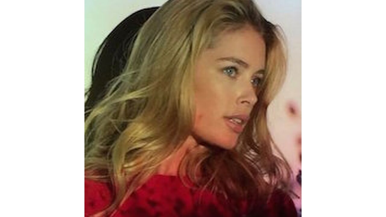 Illustratie voor: Doutzen deelt haar geheim voor sterk en gezond haar