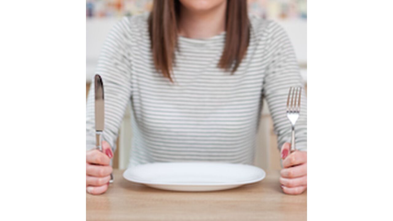 Illustratie voor: 11 herkenbare dingen als je ‘hangry’ bent