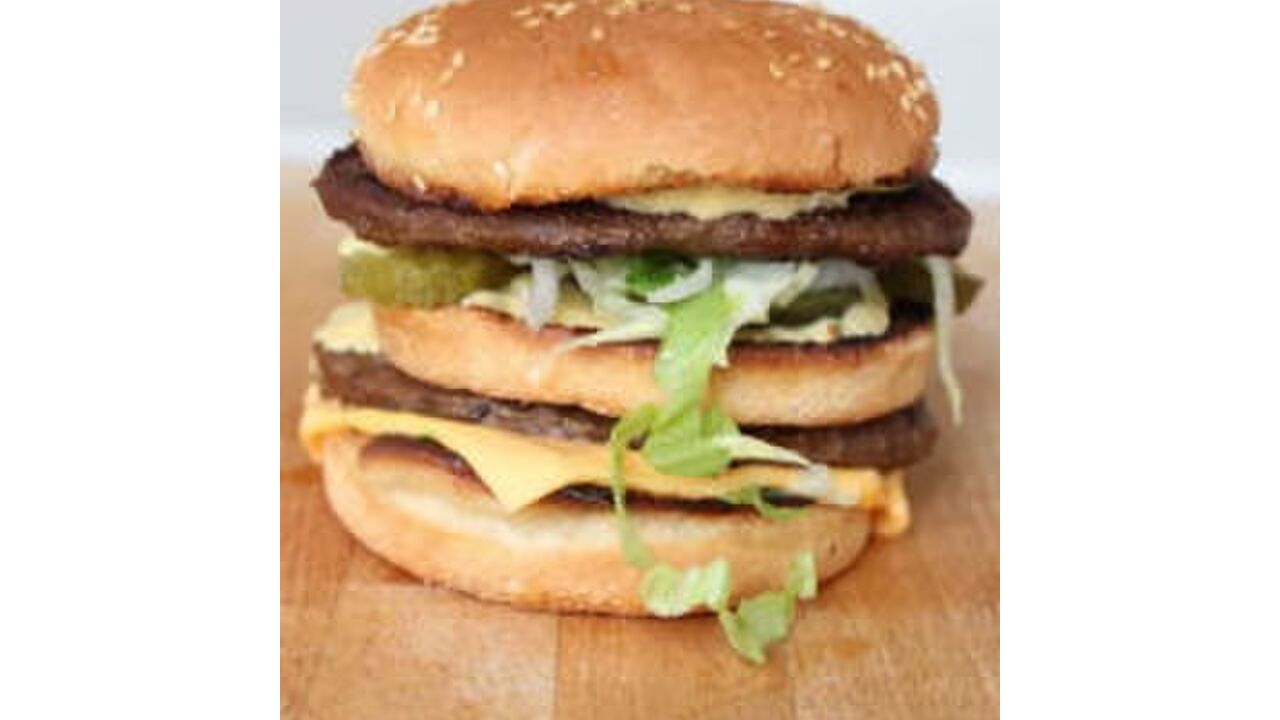 Illustratie voor: Stop de persen: bij deze McDonald’s eet je morgen een hamburger voor 25 cent