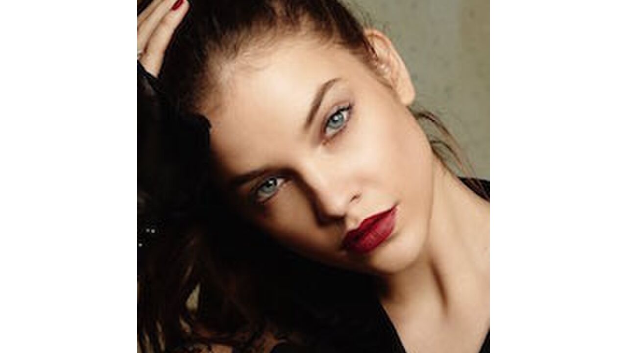 Illustratie voor: De ultieme make-up tips voor brunettes