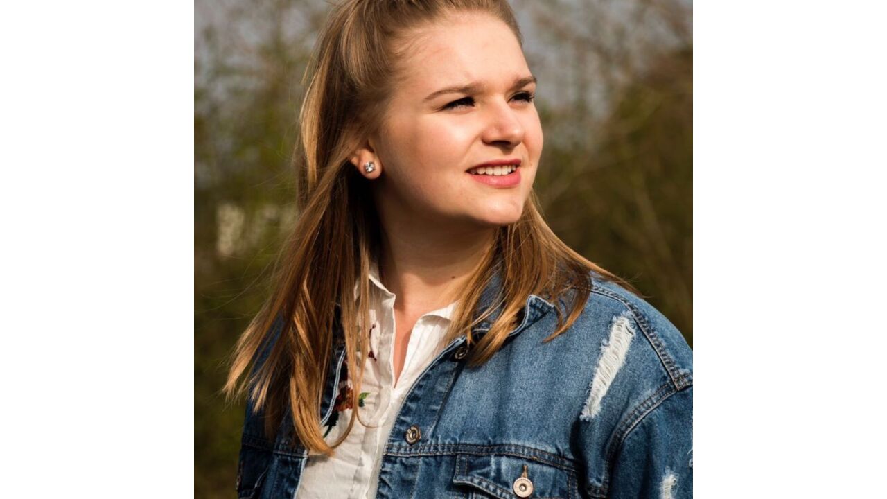 Illustratie voor: Nieuwe stagiaire: Romee