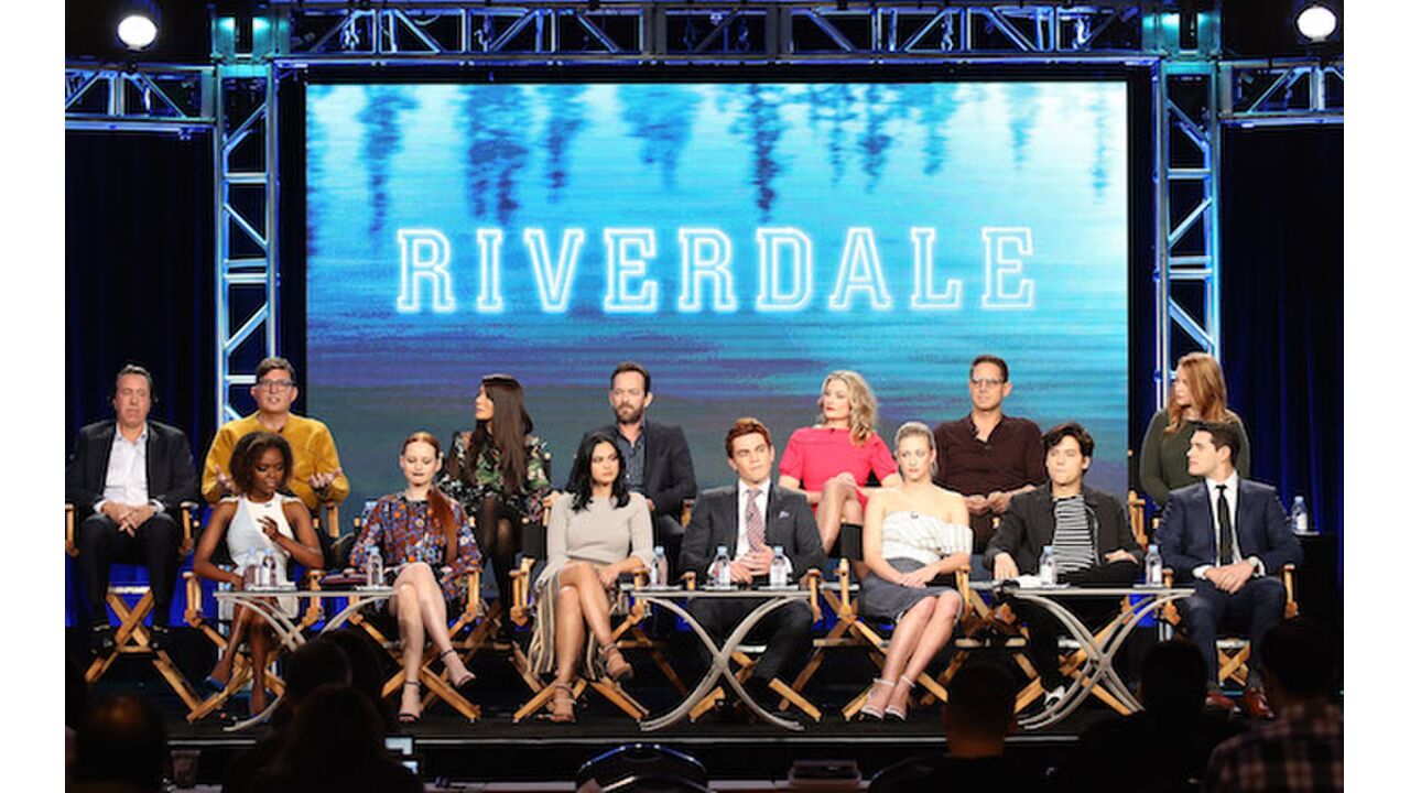 Illustratie voor: Deze Riverdale actrice is zojuist ten huwelijk gevraagd