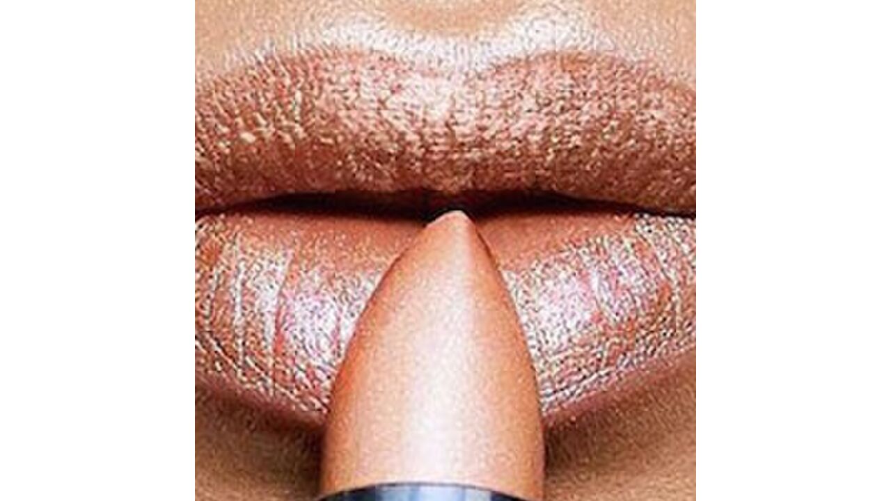 Illustratie voor: De drie meest gezochte make-up trends op Pinterest
