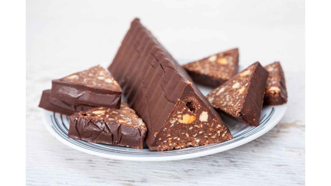 Illustratie voor: Dit is dus de juiste manier om een blokje Toblerone af te breken