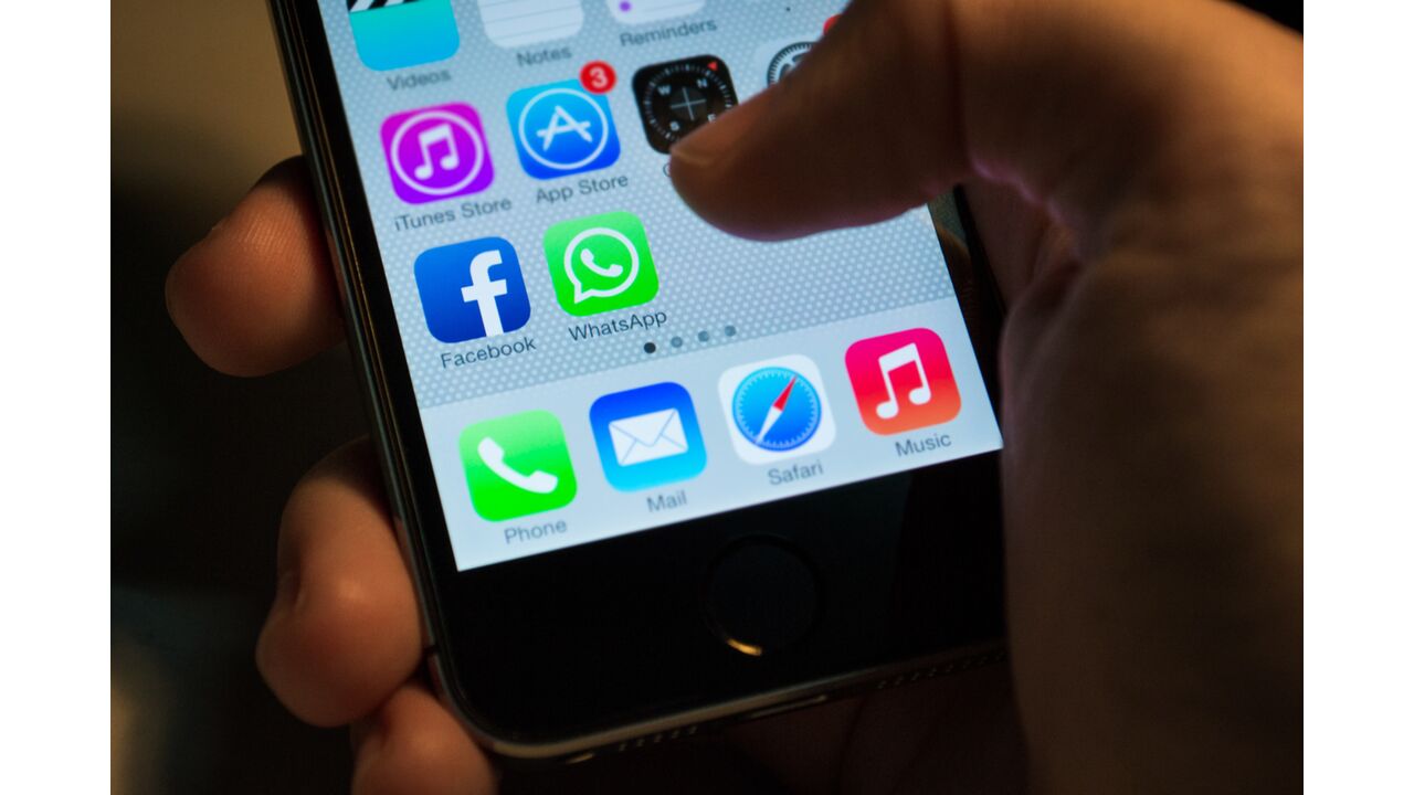 Illustratie voor: Doet jouw WhatsApp het niet? Dat heeft déze reden!