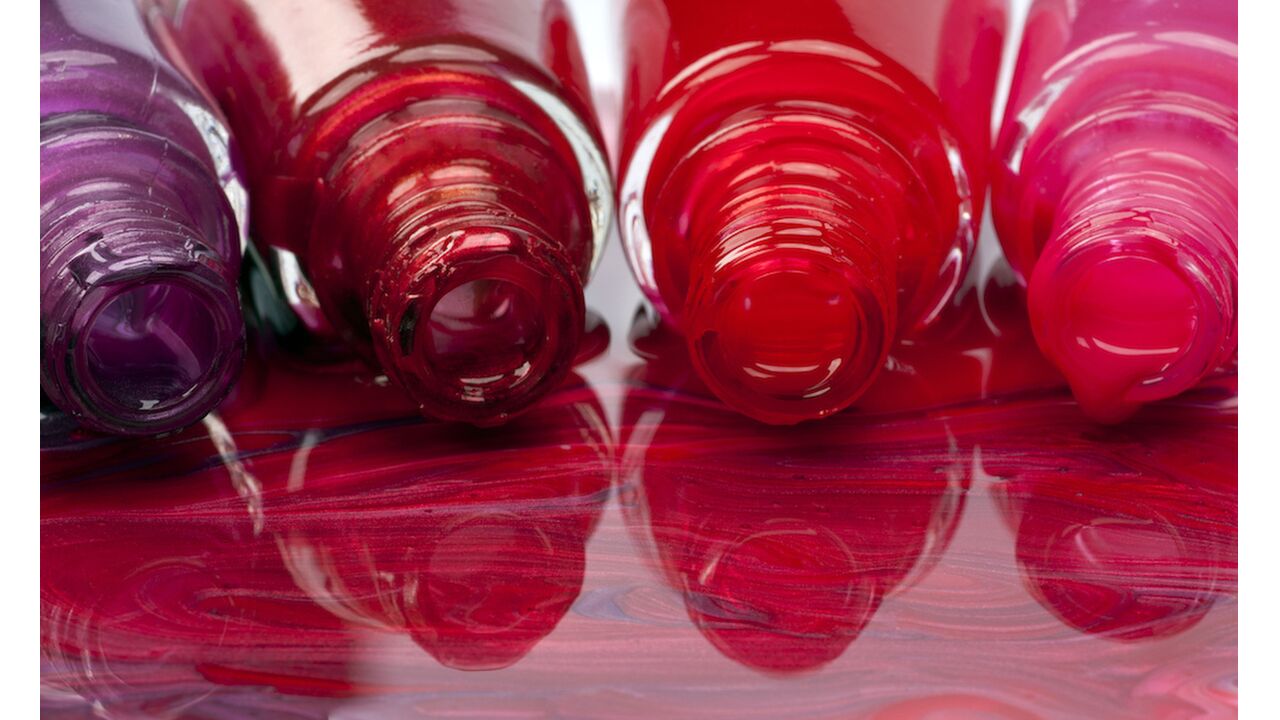 Illustratie voor: Dit is dé nail art trend van deze winter