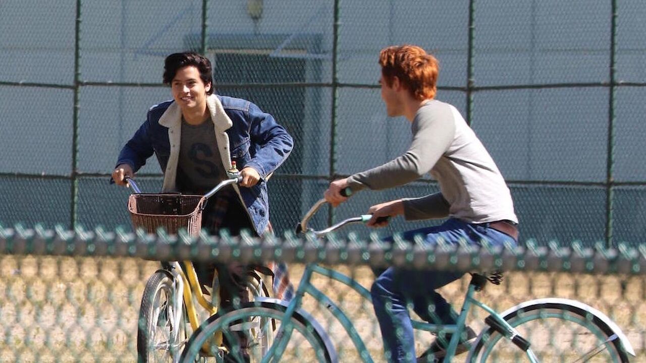 Illustratie voor: Dit zijn de beste Riverdale momenten tot nu toe