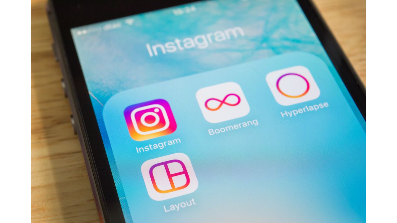 Illustratie voor: Dit is geen grap: Instagram brengt de chronologische feed terug!