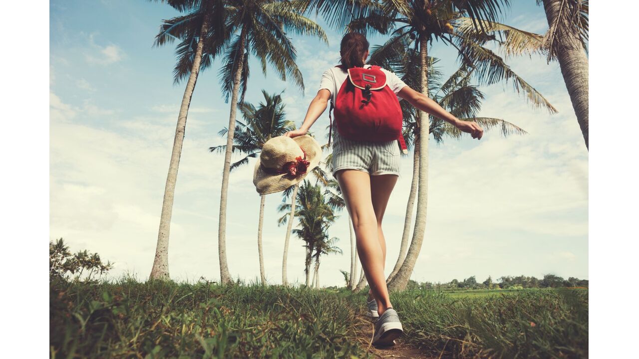 Illustratie voor: 10 vakantie tips die je móet weten als je alleen op vakantie gaat