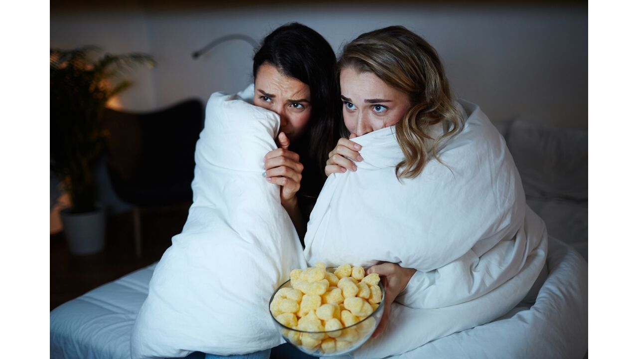 Illustratie voor: Wie durft? Deze horrorfilm is zó eng, dat mensen huilend de bioscoop uit lopen