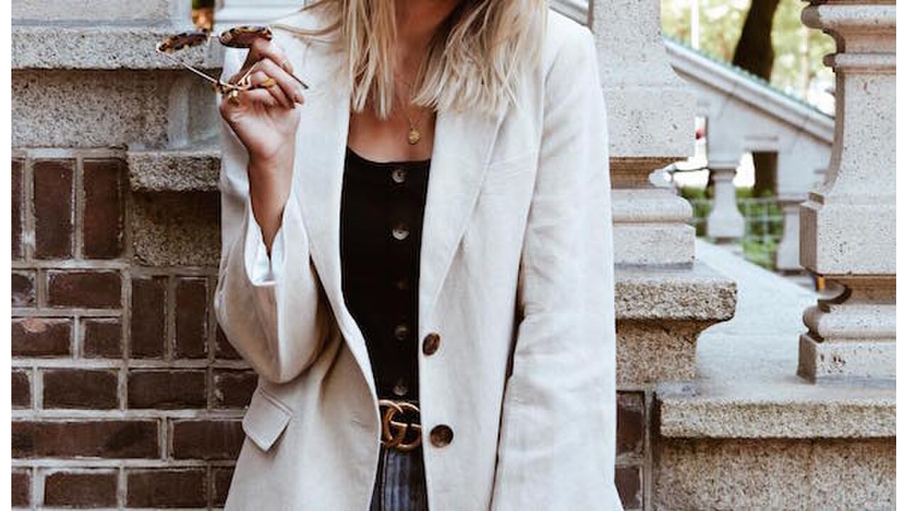 Illustratie voor: 5 x blazers die perfect zijn voor het warme weer