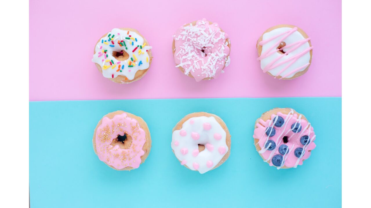 Illustratie voor: YUM! Zo maak je kans op een jaar lang gratis donuts van Dunkin’ Donuts