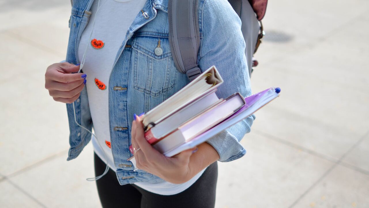Illustratie voor: Goed nieuws voor studenten: het bindend studieadvies gaat veranderen!