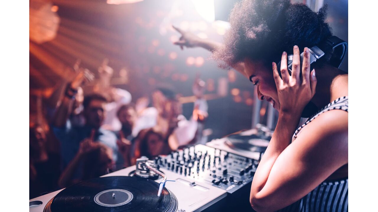 Illustratie voor: Amsterdam Dance Event 2018: deze feesten mag jij zeker niet missen