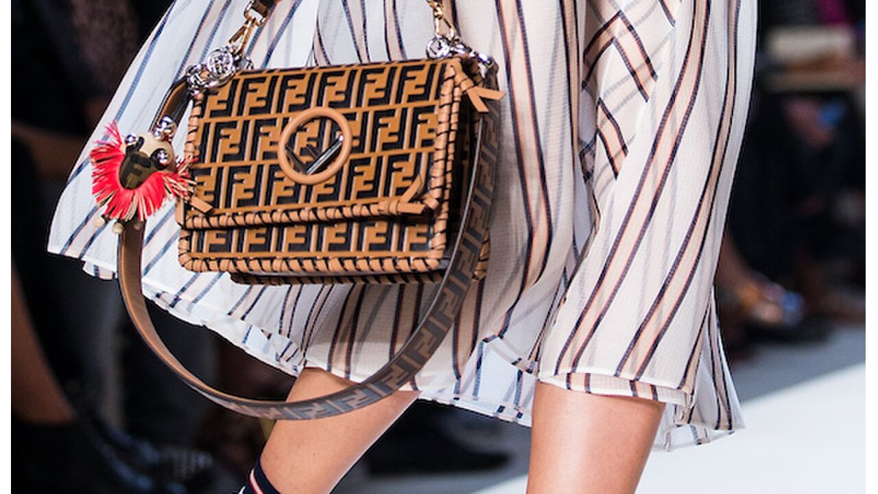 Illustratie voor: Fendi items zijn een trend