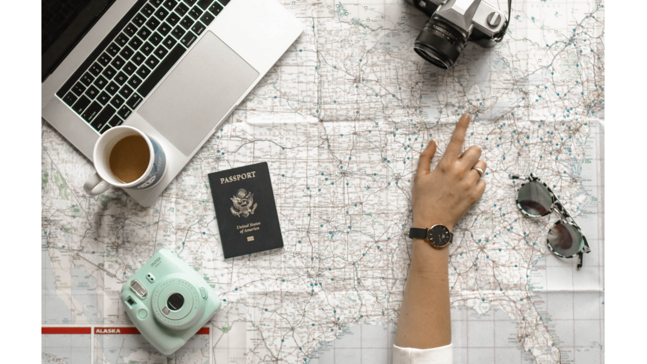 Illustratie voor: De leukste paspoorthoezen waarvan je direct vakantiekriebels krijgt