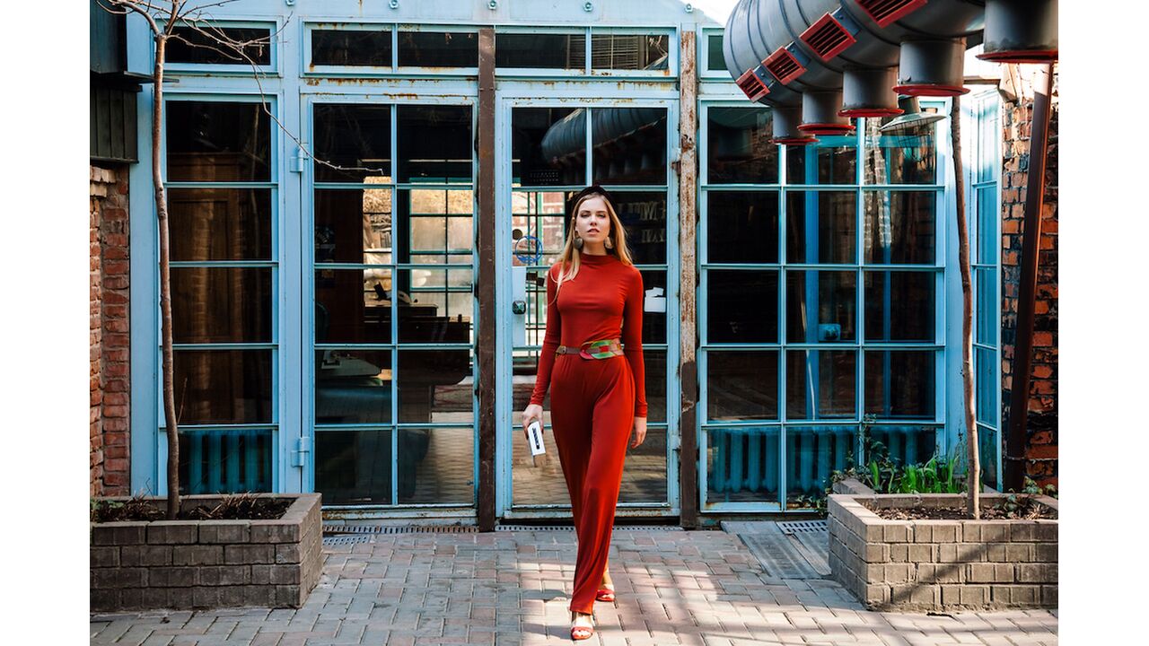 Illustratie voor: Deze toffe jumpsuits zijn perfect om te dragen tijdens de herfst