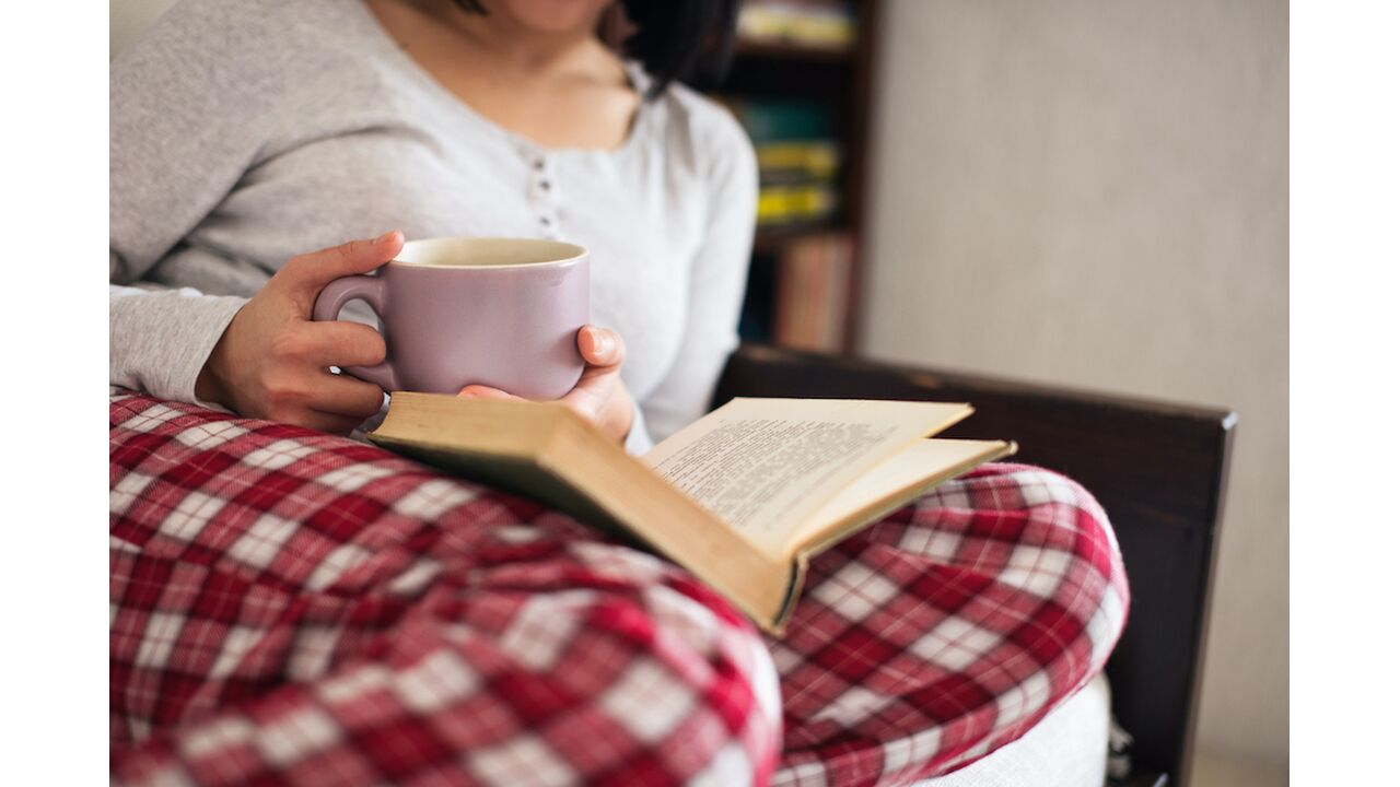 Illustratie voor: Deze te schattige pyjamabroeken zijn voor de echte koukleumen onder ons