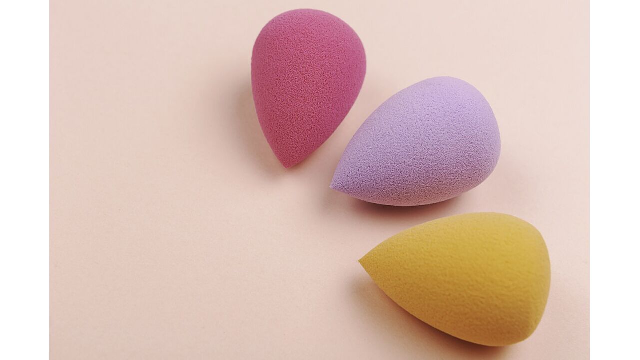 Illustratie voor: 3 redenen waarom jij nu een beautyblender aan je beautystash wil toevoegen