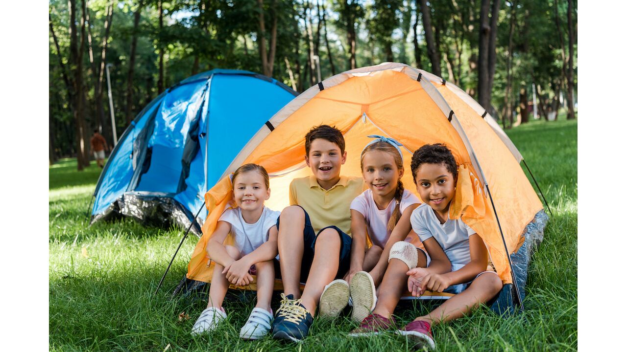 Illustratie voor: Dit herken je wanneer je vroeger altijd op kampeervakantie ging met je ouders