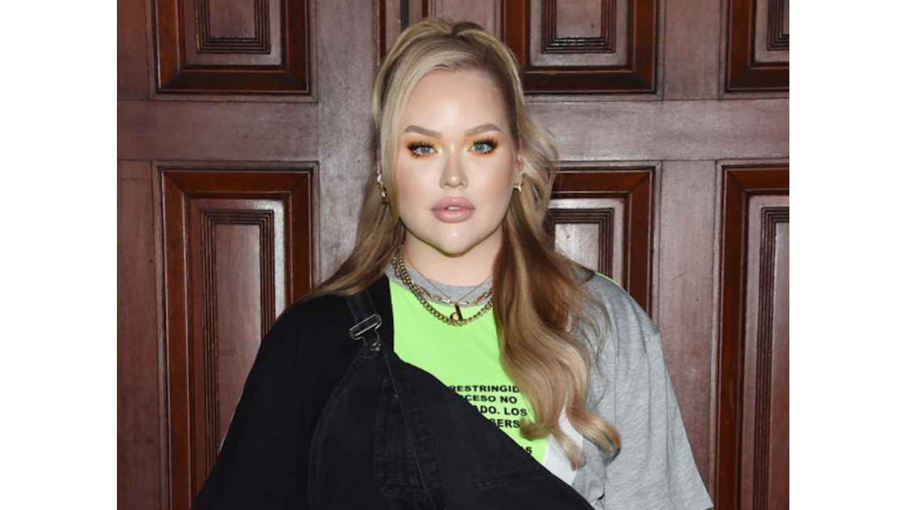 Illustratie voor: Wil je zien: NikkieTutorials en Beautygloss samen in video 10 jaar geleden