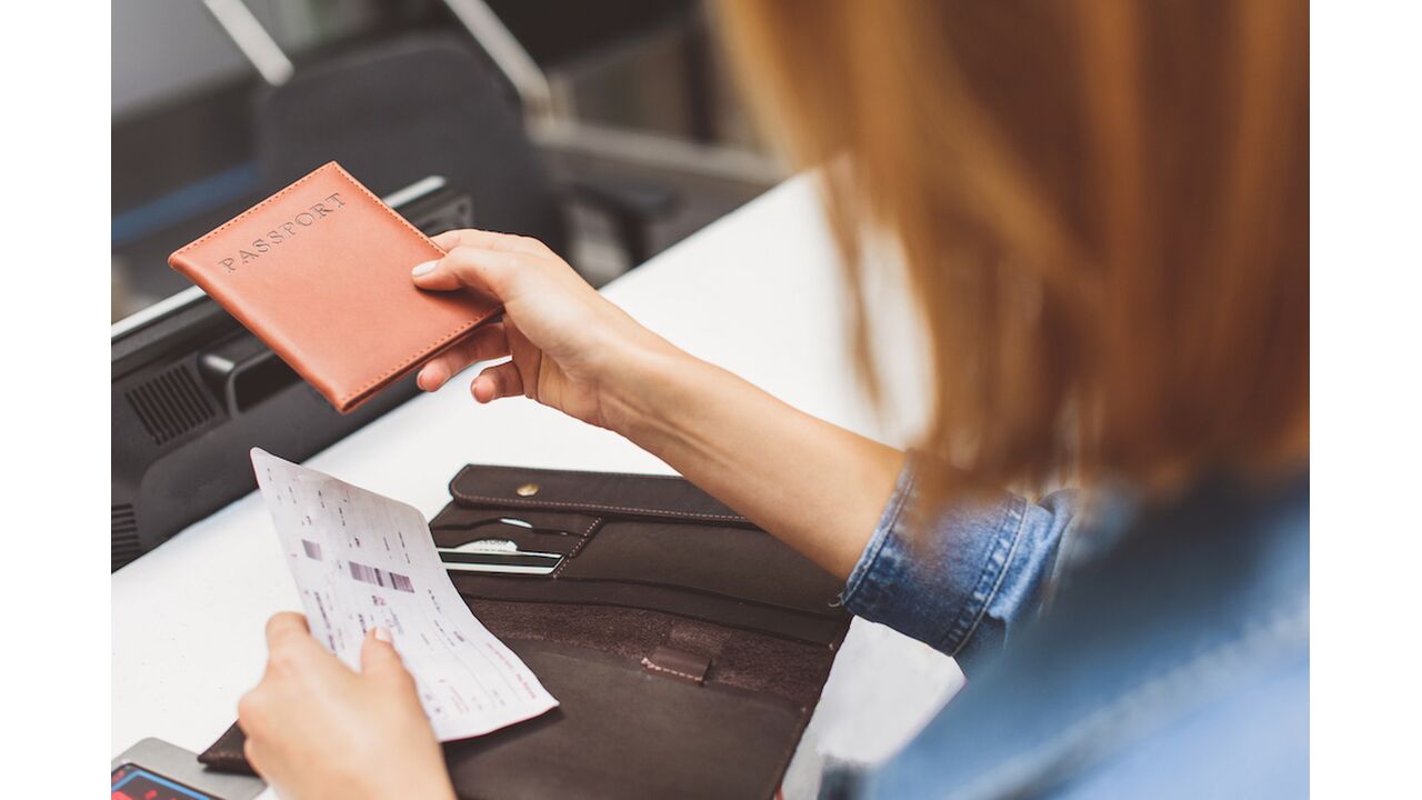Illustratie voor: Met deze paspoorthoezen ga jij op reis in stijl