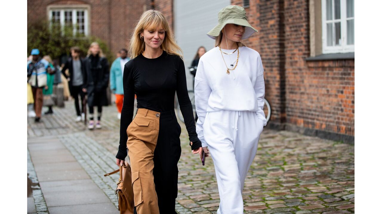 Illustratie voor: Het joggingpak is in 2020 helemaal on trend en zo draag je ‘m volgens modeliefhebbers