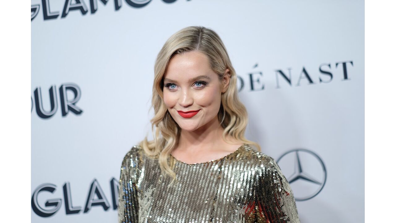 Illustratie voor: Love Island-presentatrice Laura Whitmore gaat trouwen