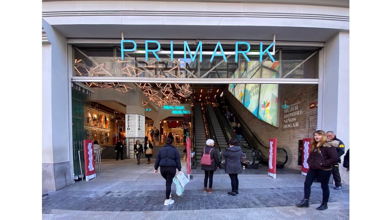 Illustratie voor: Dit shop je in april bij Primark #1
