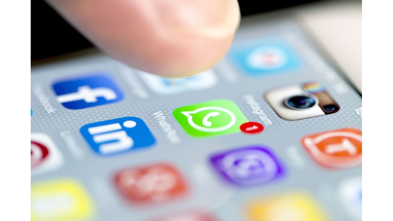 Illustratie voor: Yay! Je kan nu met acht mensen tegelijkertijd videobellen via WhatsApp