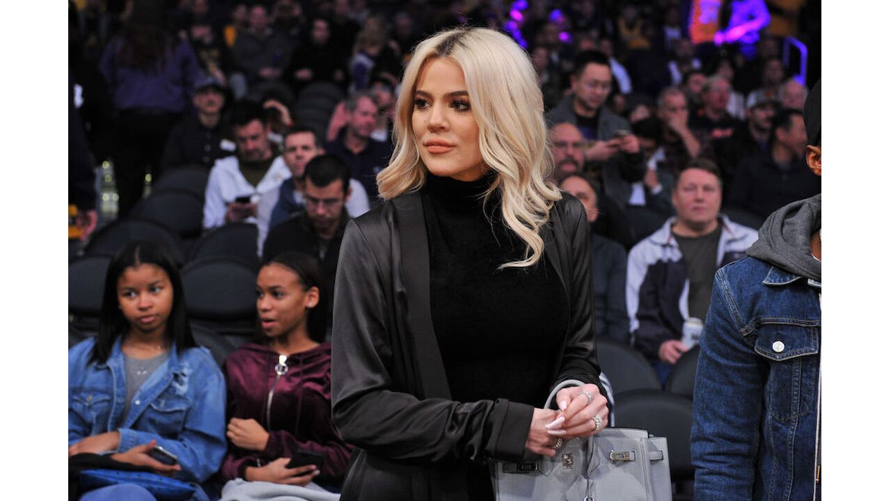 Illustratie voor: Fans zijn in shock door Kloé Kardashian’s nieuwe look