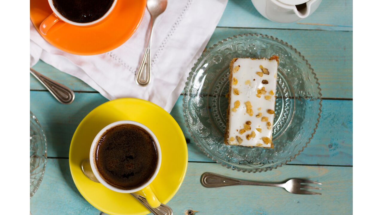 Illustratie voor: Deze coffee carrotcake word je favoriete tussendoortje