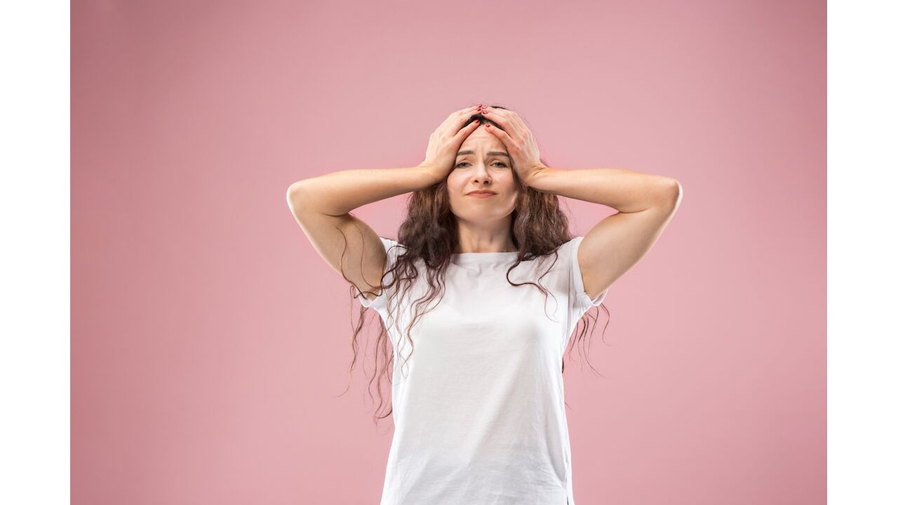 Illustratie voor: Grijs haar door stress: is het mogelijk?