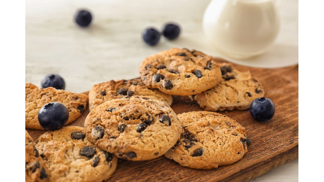 Illustratie voor: YUM! Zo maak je Blueberry Cream Cheese Cookies