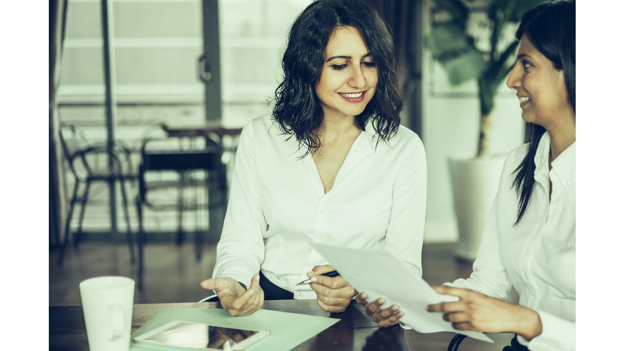 Illustratie voor: Signalen dat je favo collega tegelijkertijd ook je bestie is