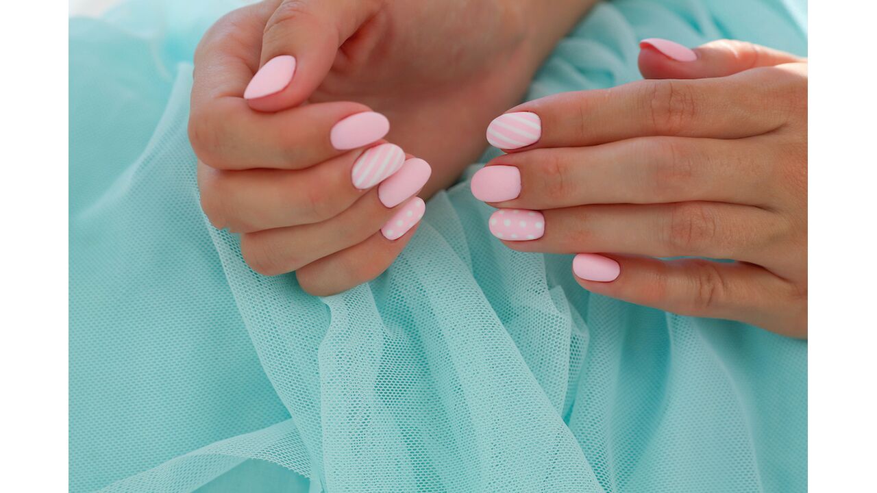 Illustratie voor: Nagellak trends herfst 2020: deze kleuren wil je op je nagels dit najaar