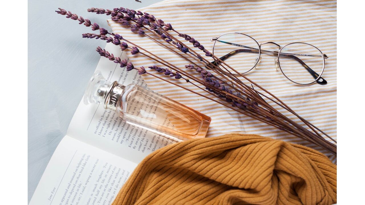 Illustratie voor: Héérlijk ruiken: dit zijn onze favoriete parfums voor dit najaar