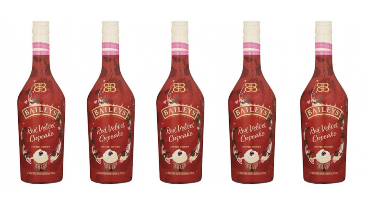 Illustratie voor: Cheers: Baileys Red Velvet is hét drankje om mee op 2021 te proosten
