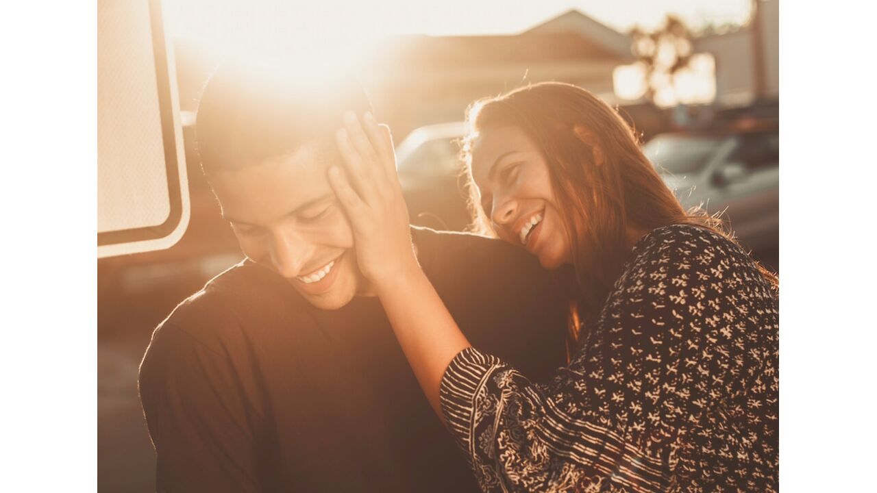 Illustratie voor: Dit zijn de beste momenten om je lover aan je ouders voor te stellen