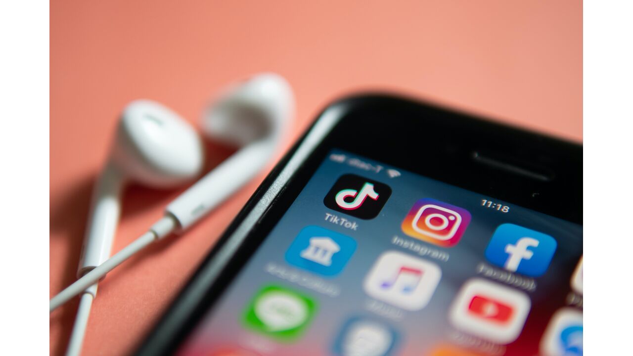 Illustratie voor: Wil je zien: deze té leuke TikTok video’s gaan op dit moment viral