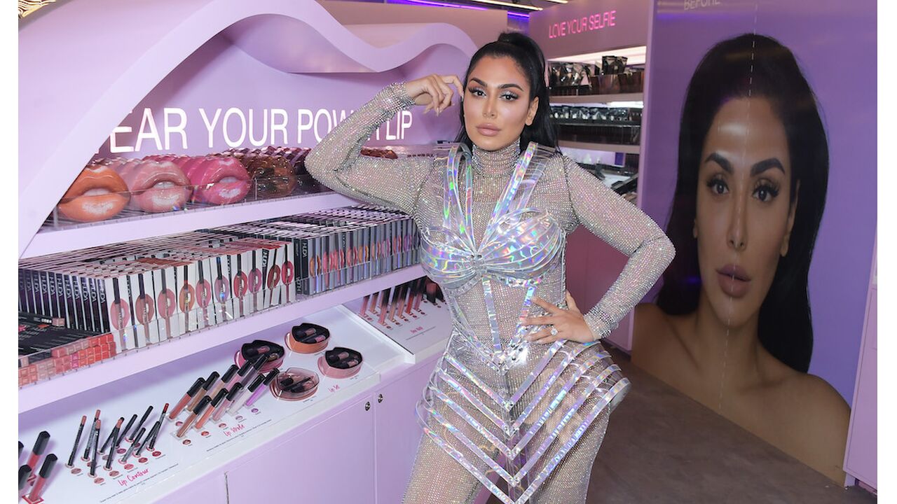 Illustratie voor: Huda Beauty scoor je in déze winkel en dit zijn onze favoriete items