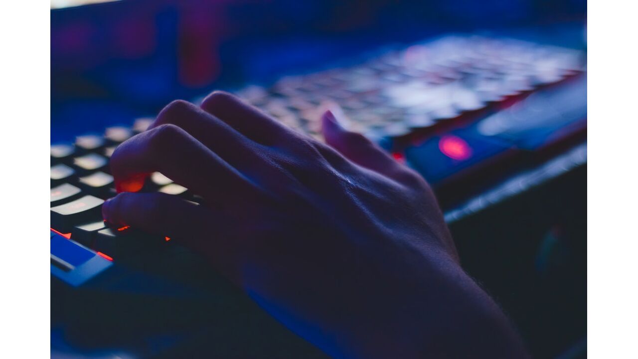 Illustratie voor: In dit onderzoeksprogramma krijg je een kijkje in de wereld van cybercriminelen