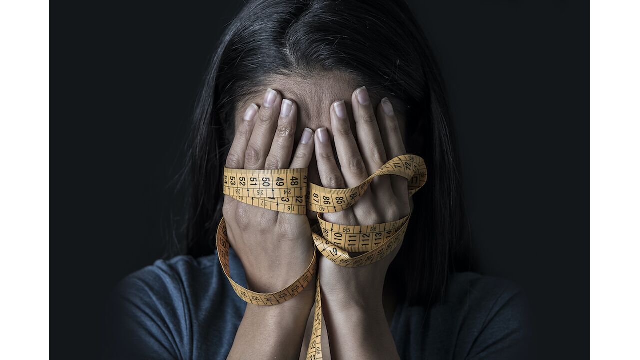 Illustratie voor: Real life story: “Door mijn eetstoornis werd ik niet meer ongesteld”
